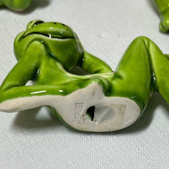 Vintage 80’s Norcrest Frogs Figurine Decor. Ceramic. Fun. Goofy. Collectible. - Picture 6 of 9